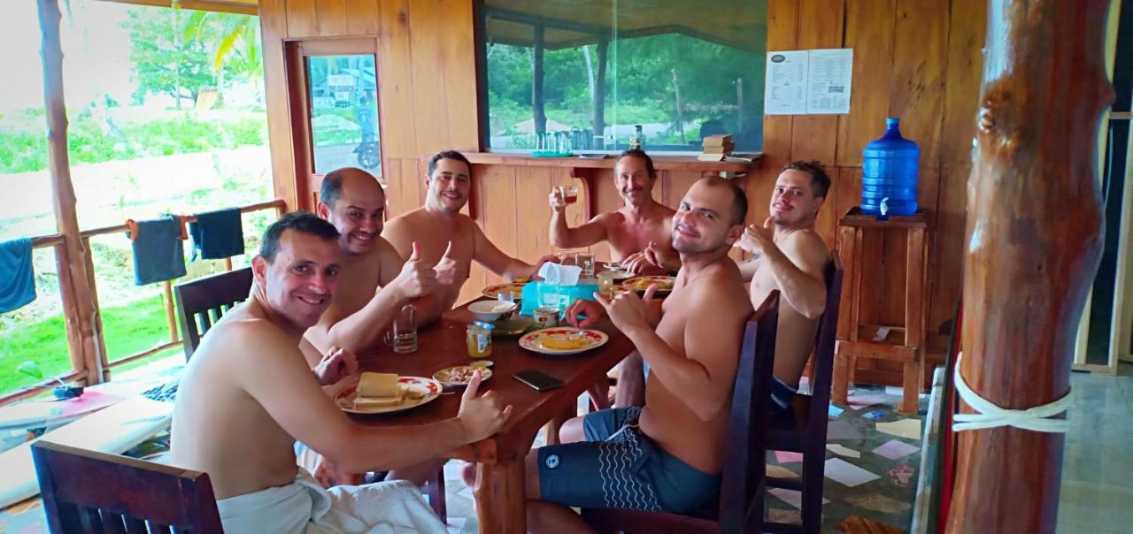 Arthur Homestay Telescope Mentawai Tua Pejat Εξωτερικό φωτογραφία